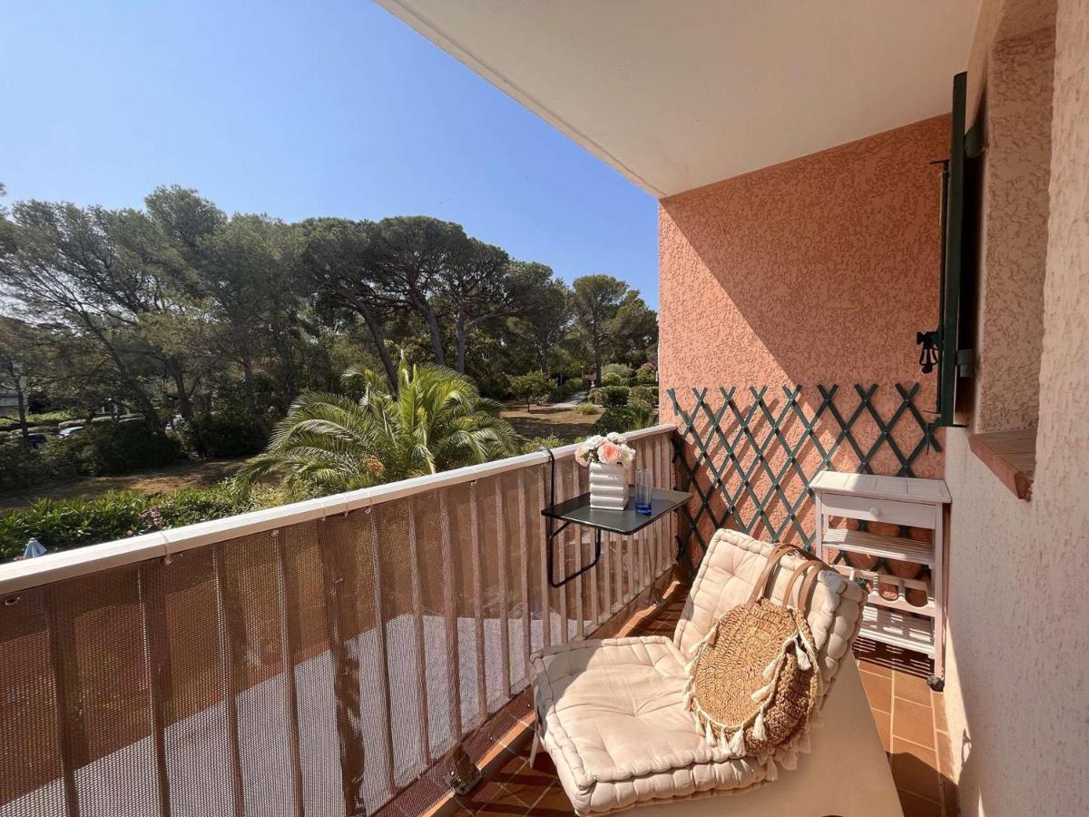 Appartement 2 Pieces Avec Terrasse Et Parking A 400M De La Plage - Saint Aygulf - Fr-1-226A-88 Экстерьер фото
