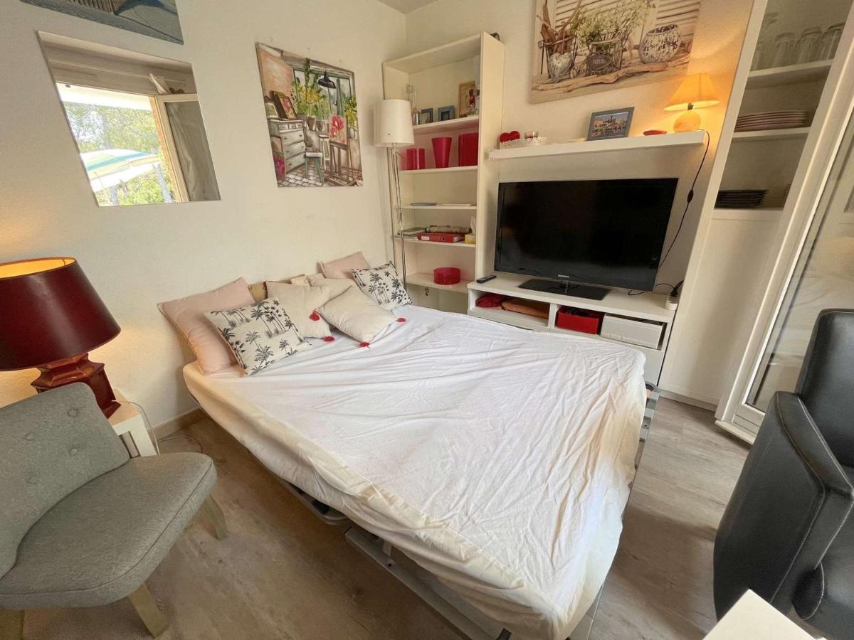 Appartement 2 Pieces Avec Terrasse Et Parking A 400M De La Plage - Saint Aygulf - Fr-1-226A-88 Экстерьер фото